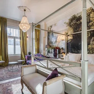 Apartamento Bpr Violet Noir With A/c, Budapest