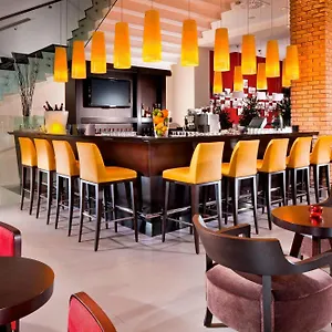 Courtyard By Marriott Center Hotell