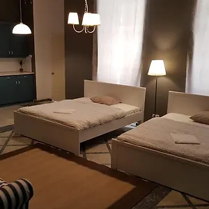 Penzion Premier, Budapešť