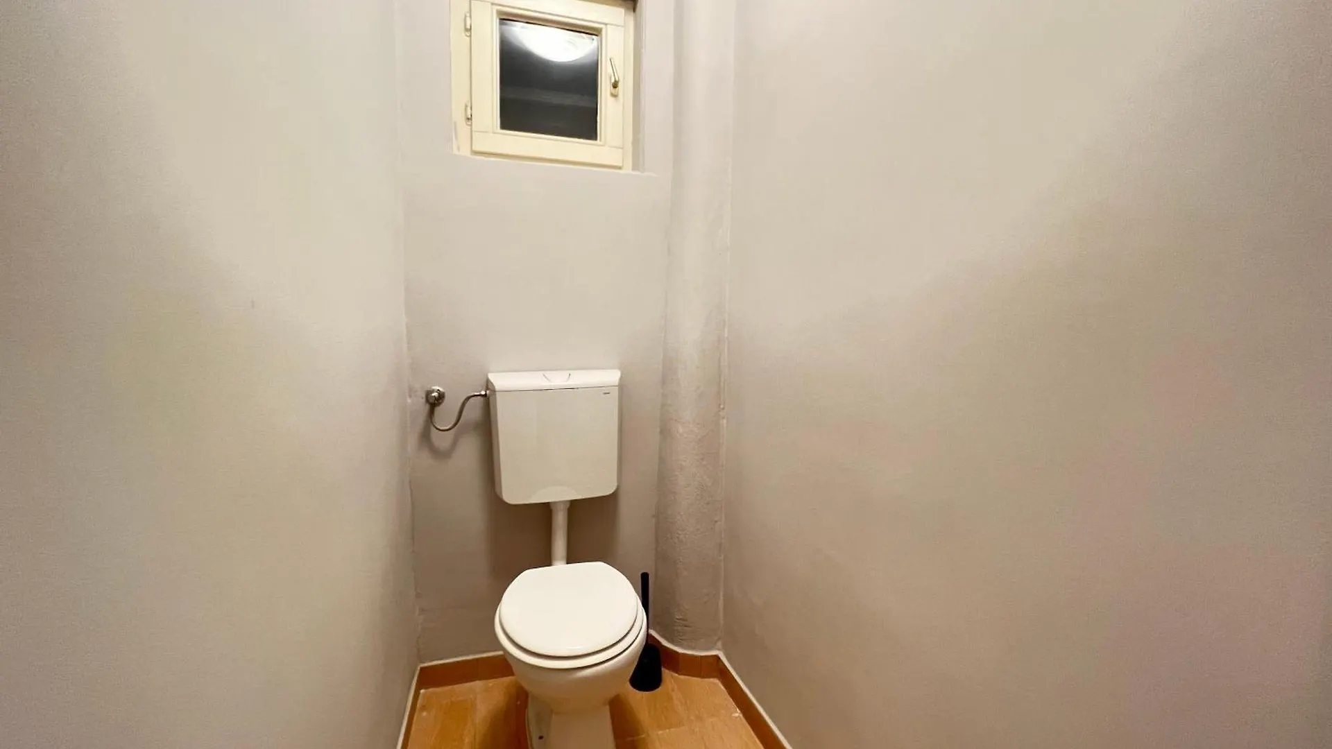 Homestay Baross Apartment With Convenience And Style Budapest