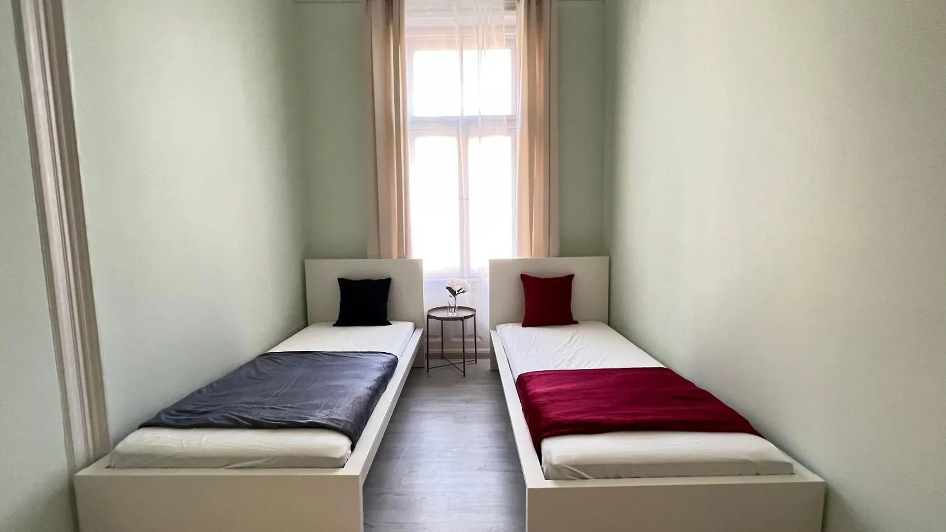 Homestay Baross Apartment With Convenience And Style Budapest