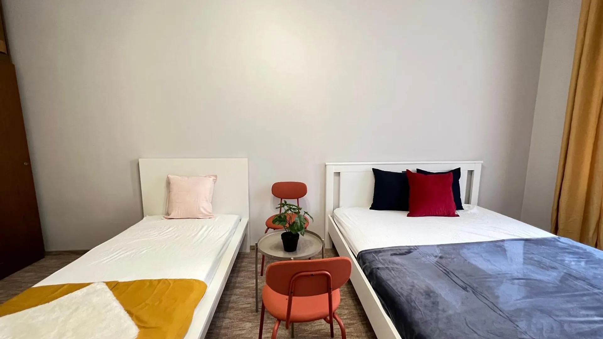 Homestay Baross Apartment With Convenience And Style Budapest Hungary