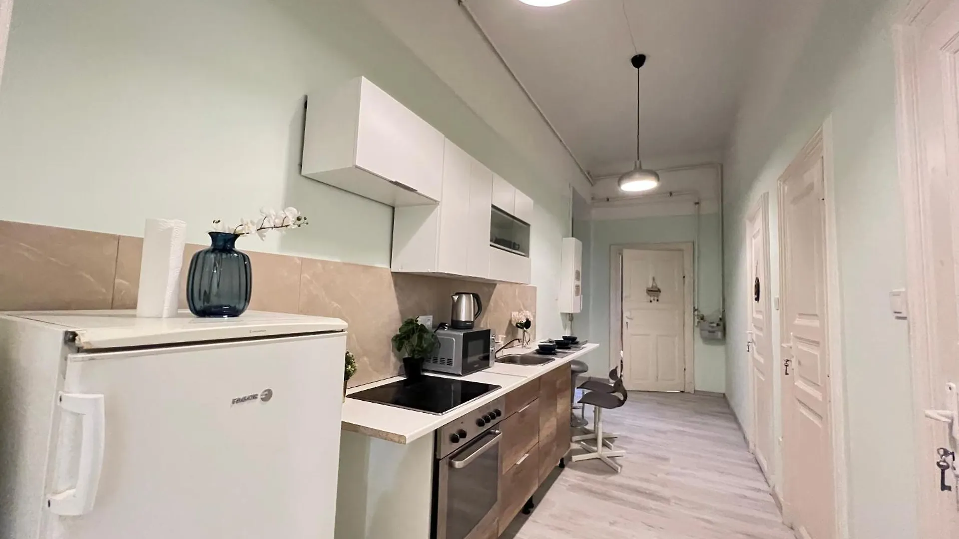 Baross Apartment With Convenience And Style Budapest 0*,  Hungary