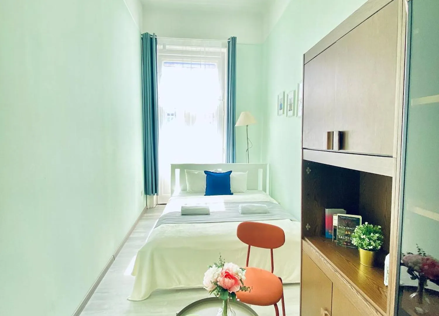Homestay Baross Apartment With Convenience And Style Budapest Hungary